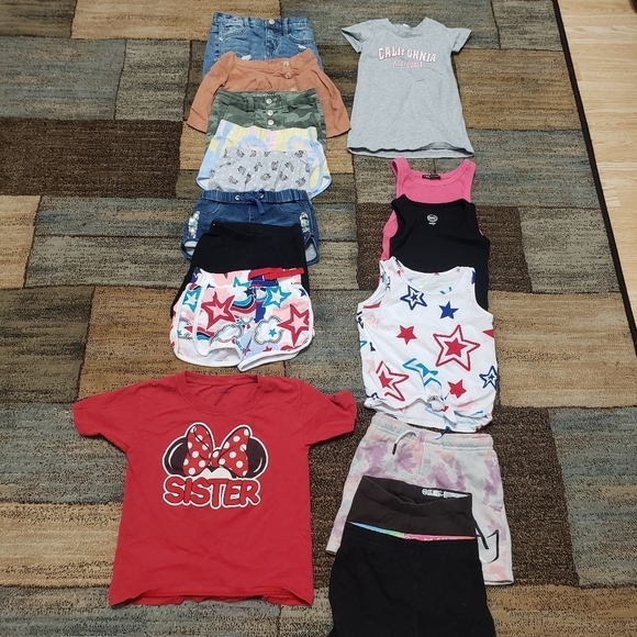 Girls size 4 summer clothing bundle of 16 mostly shorts - Picture 9 of 9